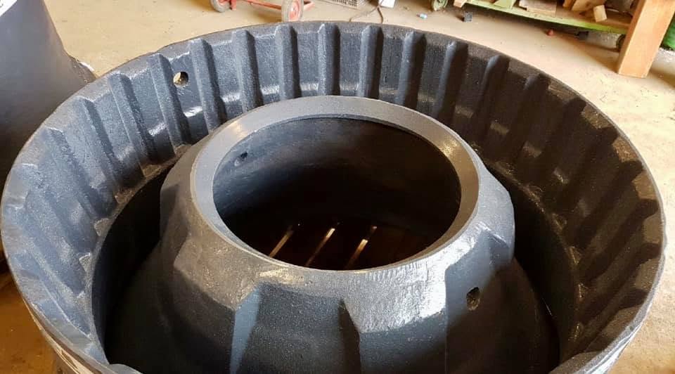 Mantel i manganstål sett ovenfra